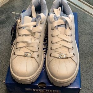 BNWB Sketchers white/baby blue tennis